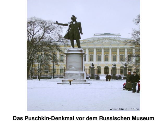 Das Puschkin-Denkmal vor dem Russischen Museum